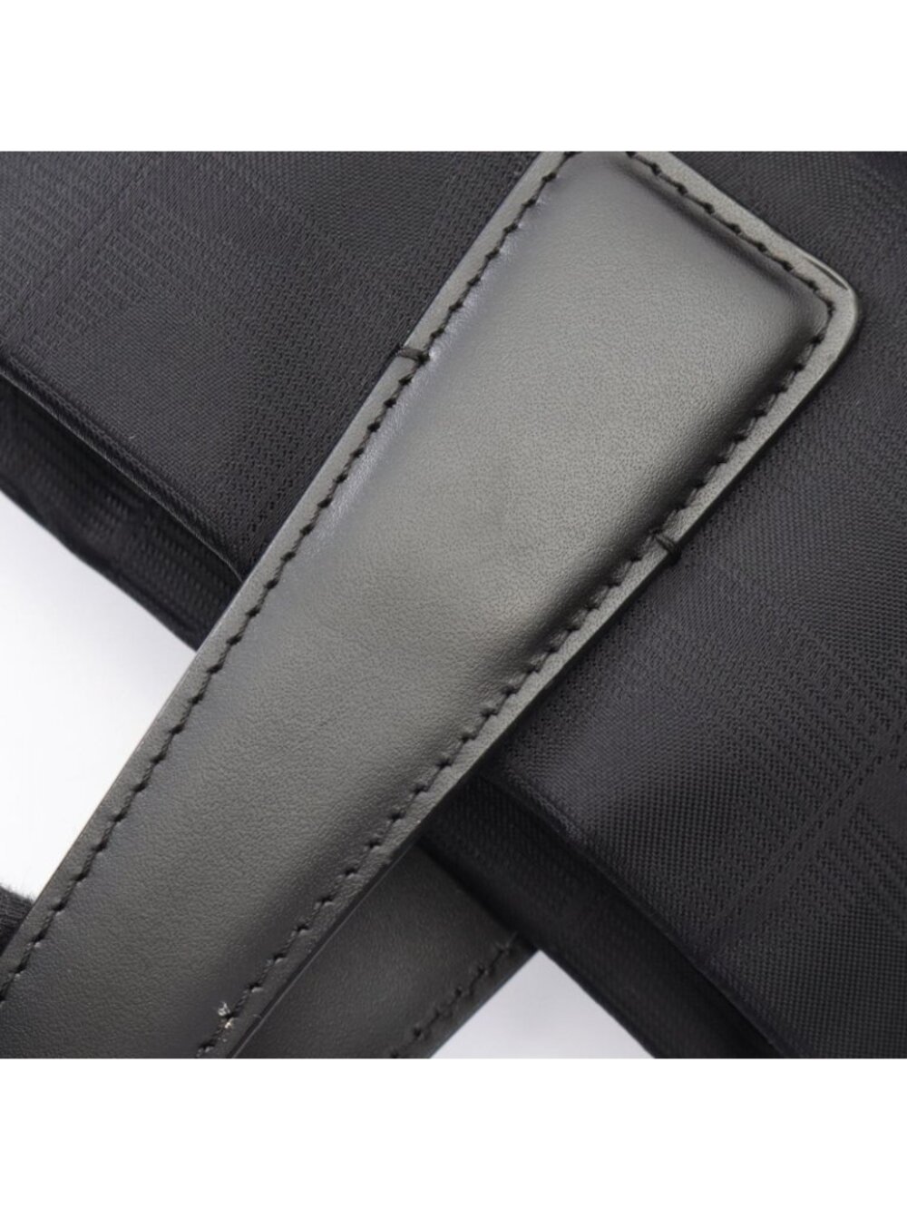 Chanel Tote New Travel Line MM Black Leather MM - Picture 9 of 9